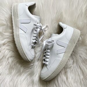 Veja V-12 Sneakers